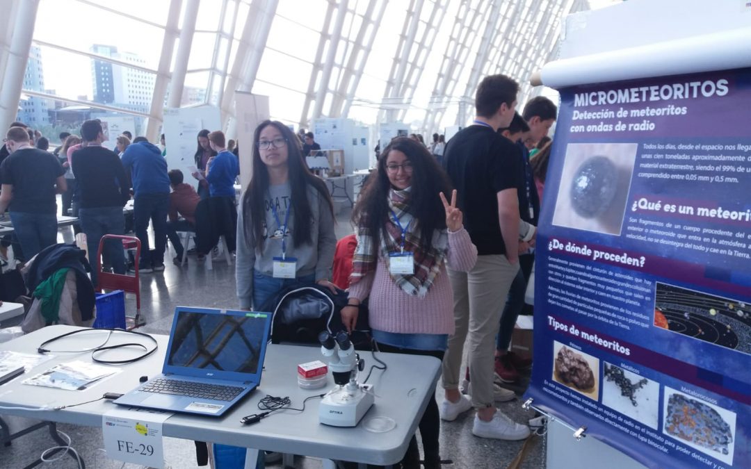 ELS MICROMETEORITS DEL SANTA MARIA TRIOMFEN EN JORNADES D’ASTRONOMIA