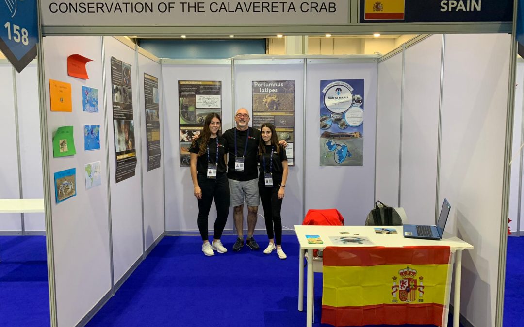 DUES ALUMNES DEL CENTRE A ABU DHABI