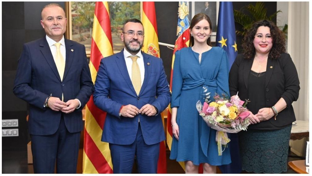 EXALUMNES, REINA I DAMA DE VILA-REAL